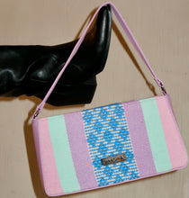 Load image into Gallery viewer, Quadrate
